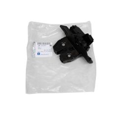 Chevrolet Trax Arka Bagaj Kilidi GM 13524683